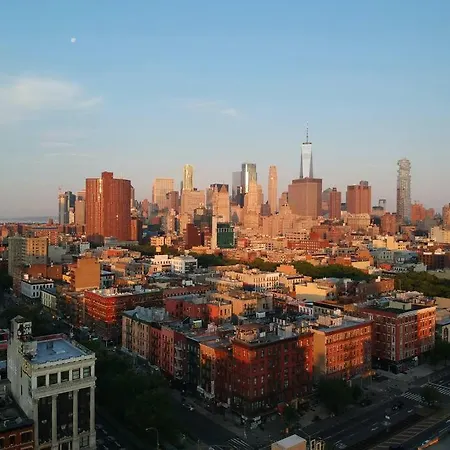 2 Bedroom Apt With 3 Beds - Friends & Family New York Exterior photo
